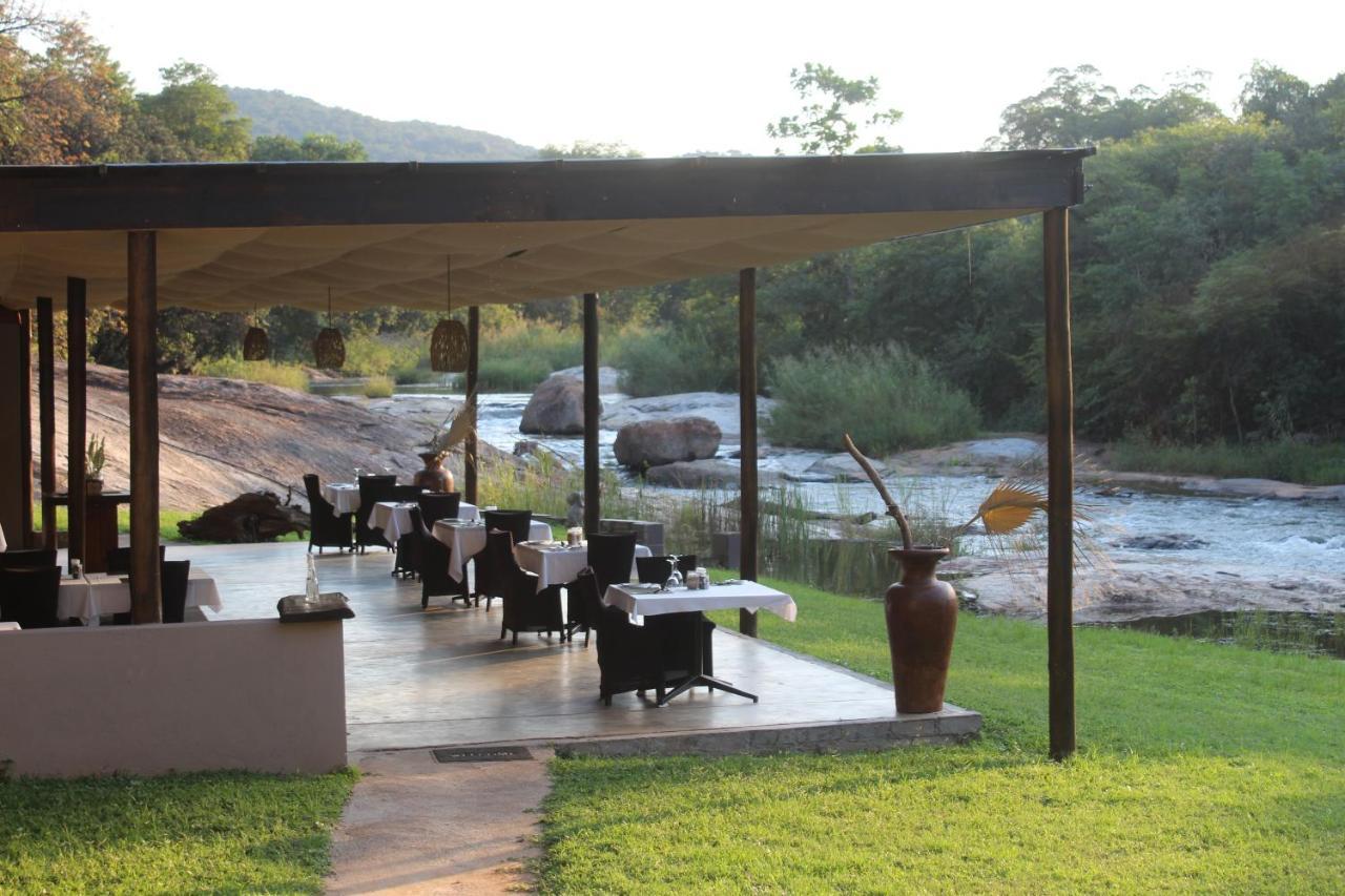 האזיביו Lions Rock Rapids - Lodge מראה חיצוני תמונה