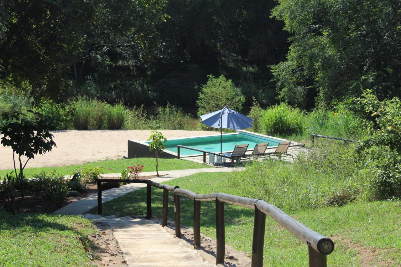האזיביו Lions Rock Rapids - Lodge מראה חיצוני תמונה