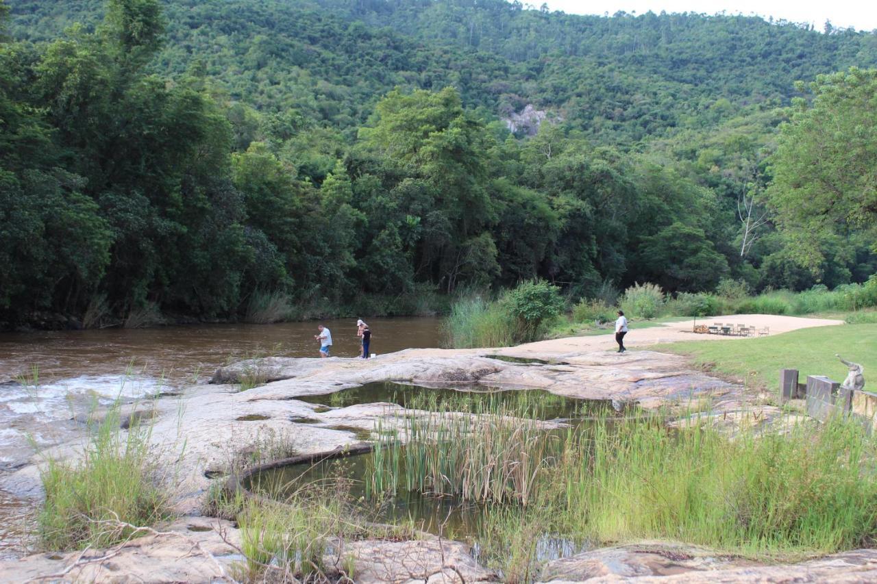 האזיביו Lions Rock Rapids - Lodge מראה חיצוני תמונה