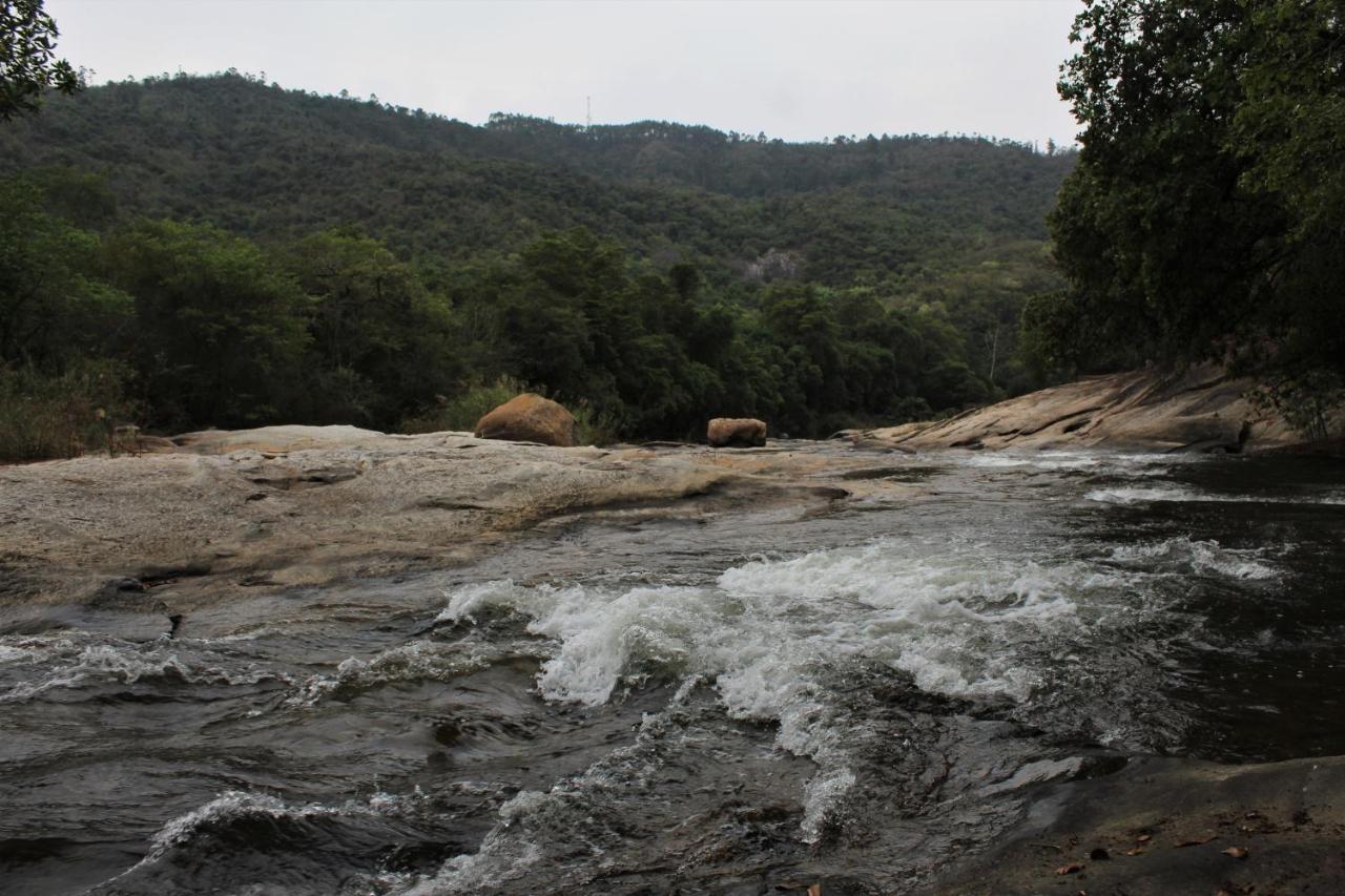 האזיביו Lions Rock Rapids - Lodge מראה חיצוני תמונה